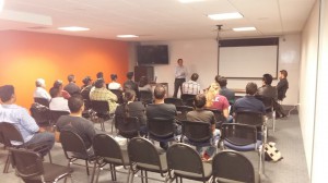 Hiram explicando Proxmox